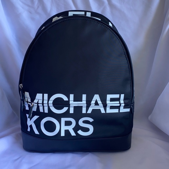New Large MICHAEL KORS Unisex Backpack - Picture 1 of 4